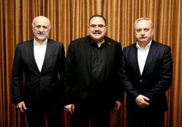 قبرص: صيدم يطلع أمين عام حزب آكيل والجالية الفلسطينية على مجمل التطورات الفلسطينية