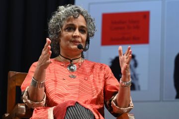 أكثر من 80 فنانا عالميا ينددون بـصمت مهرجان برلين تجاه الإبادة في فلسطين