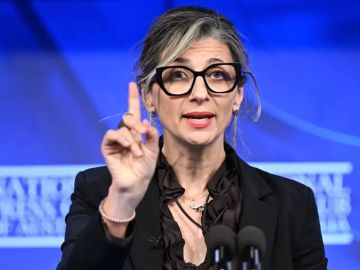 فرنسا تهاجم المقررة الأممية ألبانيزي وتطالب باستقالتها فرنسا تهاجم المقررة الأممية ألبانيزي وتطالب باستقالتها