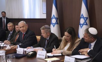 استطلاع: 15 مقعدا لقائمة عربية مشتركة و47 يؤيدون استئناف الحرب على غزة استطلاع: 15 مقعدا لقائمة عربية مشتركة و47 يؤيدون استئناف الحرب على غزة