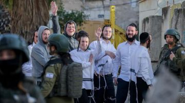 تسريب خمسة عقارات للمستوطنين في جبل جالس بالخليل.. ما القصة؟