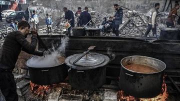 تقرير المطبخ العالمي يوقف عملياته شبح المجاعة يلوح مجددا في غزة تقرير المطبخ العالمي يوقف عملياته شبح المجاعة يلوح مجددا في غزة