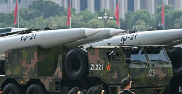 الصين تبرم صفقة أسلحة نوعية مع إيران قد تغير قواعد المواجهة الصين تبرم صفقة أسلحة نوعية مع إيران قد تغير قواعد المواجهة