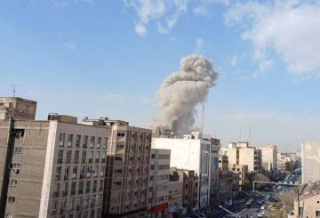 هجوم إسرائيلي أمريكي على إيران وإعلان حالة الطوارئ في البلاد