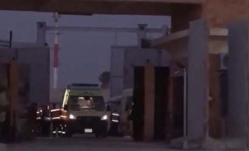 بالصور: مصر تستقبل الجرحى والمرضى الفلسطينيين عبر معبر رفح لتلقي العلاج