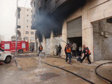 تقرير 27 ساعة في مواجهة النيران.. شقق تتحول إلى رماد ورجال إطفاء يصمدون بإمكانات محدودة