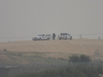 مركبات هايلوكس قرب الحدود المصرية تستنفر جيش الاحتلال