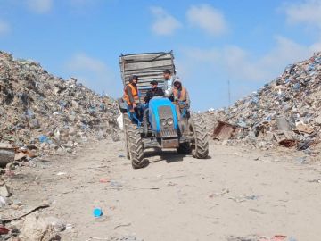 تقرير ترحيل نفايات سوق فراس خطوة لإحياء القلب التجاري لغزة