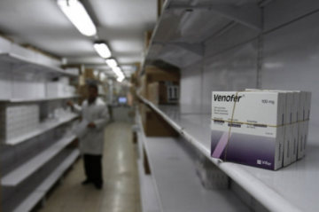 تقرير نفاد الدواء في غزة مرضى مزمنون بين خطر الانتكاس والموت