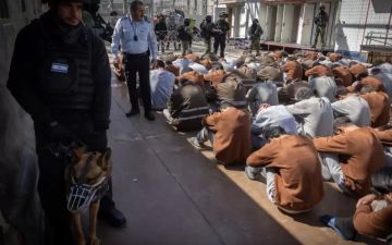 تقرير سجون الاحتلال.. منظومة موت بطيء تدار تحت غطاء الصمت الدولي تقرير سجون الاحتلال.. منظومة موت بطيء تدار تحت غطاء الصمت الدولي