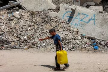 تقرير عجز بنسبة 90 ... كارثة قطع المياه تثقل يوميات الغزيين تقرير عجز بنسبة 90 ... كارثة قطع المياه تثقل يوميات الغزيين