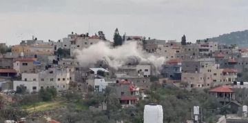 بالفيديو الاحتلال يفجر منزل الشهيد محمود عابد شمالي الخليل