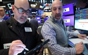 تراجع الأسهم الأمريكية مع ترقب المستثمرين بيانات اقتصادية هامة