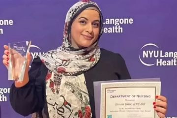 مستشفى أميركي يفصل ممرضة مسلمة نددت بـ الإبادة الجماعية في غزة