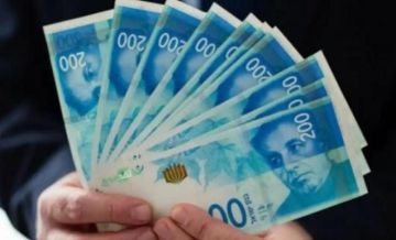 وزير المالية يعلن موعد ونسبة صرف رواتب الموظفين عن شهر نوفمبر