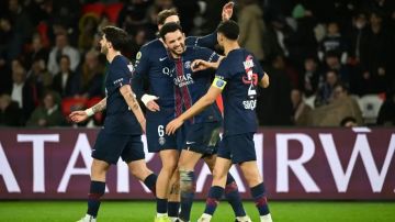 سان جيرمان يستعرض بثلاثية في شباك ميتز ويسترد صدارة الدوري الفرنسي