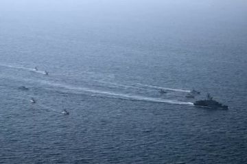 كبرى شركات النفط تعلق شحناتها عبر مضيق هرمز وسط التصعيد العسكري كبرى شركات النفط تعلق شحناتها عبر مضيق هرمز وسط التصعيد العسكري