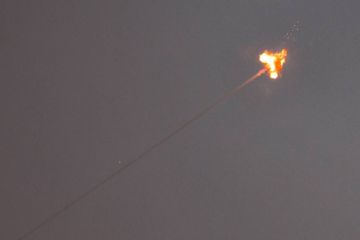 اعتراف متأخر.. جيش الاحتلال يعلن سقوط صاروخ يمني في إيلات 