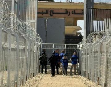 بالفيديو مركز حقوقي: الاحتلال يمارس انتهاكات جسيمة بحق المسافرين عبر معبر رفح