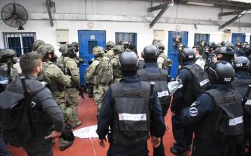 نقص في الطعام وإهمال طبي.. أوضاع صعبة في سجن النقب نقص في الطعام وإهمال طبي.. أوضاع صعبة في سجن النقب