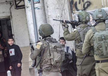 قوات الاحتلال تعتقل ثمانية مواطنين وتصيب 3 آخرين في نابلس قوات الاحتلال تعتقل ثمانية مواطنين وتصيب 3 آخرين في نابلس