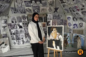 خاص كل لوحة لها قصة: فنانة غزة الصغيرة تحكي الحرب بريشتها