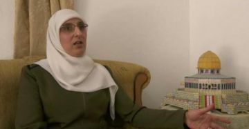 مركز حقوقي يحذر من تدهور صحة الأسيرة العواودة