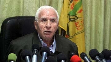 عزام الأحمد: حماس ليست تنظيما إرهابيا وهي جزء من النسيج الوطني الفلسطيني عزام الأحمد: حماس ليست تنظيما إرهابيا وهي جزء من النسيج الوطني الفلسطيني