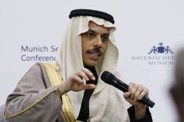 وزير خارجية السعودية من ميونخ: النظام العالمي القديم لم يعد يعمل كما ينبغي ويشهد تفككا متزايدا وزير خارجية السعودية من ميونخ: النظام العالمي القديم لم يعد يعمل كما ينبغي ويشهد تفككا متزايدا