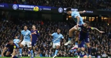 مانشستر سيتي يضيق الخناق على أرسنال بثنائية أورايلي في شباك نيوكاسل مانشستر سيتي يضيق الخناق على أرسنال بثنائية أورايلي في شباك نيوكاسل