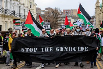 برايتون البريطانية... ناشطون يطرقون الأبواب ويطلبون من السكان مقاطعة إسرائيل