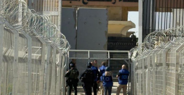 40 فلسطينيا يعودون إلى غزة عبر رفح وسط قيود إسرائيلية مشددة