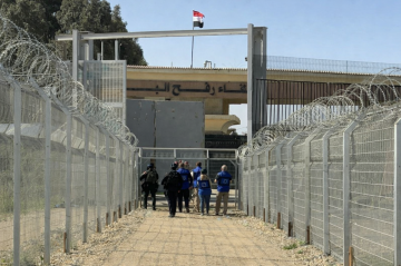 عائدون يروون لـفلسطين أون لاين تفاصيل ساعات من التحقيق والتهديد تحت السلاح عائدون يروون لـفلسطين أون لاين تفاصيل ساعات من التحقيق والتهديد تحت السلاح