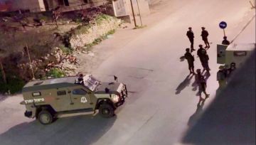 عدوان واسع.. تفجير منزل شهيد في الخليل واعتقالات واقتحامات في الضفة