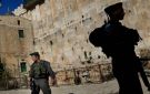 الاحتلال يغلق الحرم الإبراهيمي حتى اشعار آخر