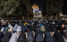 بالصور تأهب أمني واسع في القدس مع أولى ليالي رمضان وآلاف يؤدون التراويح بالأقصى - ps