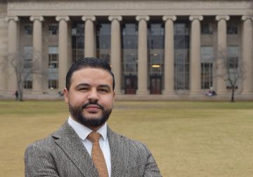 أكاديمي في الجامعة العربية الأمريكية يحصل على زمالة بحثية في معهد ماساتشوستس للتكنولوجيا (MIT) في الولايات المتحدة الأمريكية