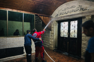 حماس: إحراق المستوطنين مسجدا في دوما جريمة نكراء