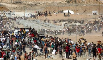 فيديو لمرتزق بريطاني يوثق إطلاق النار على منتظري المساعدات في غزة فيديو لمرتزق بريطاني يوثق إطلاق النار على منتظري المساعدات في غزة