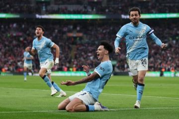مانشستر سيتي يبدد أحلام أرسنال بثنائية أوريلي ويتوج بكأس الرابطة