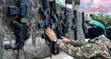 خطط نزع سلاح غزة.. ابتزاز وضغوط سياسية بغطاء إنساني وتحذيرات من إعادة تشكيل المشهد خطط نزع سلاح غزة.. ابتزاز وضغوط سياسية بغطاء إنساني وتحذيرات من إعادة تشكيل المشهد