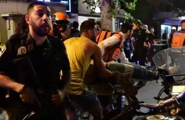 كتاب إسرائيليون: عملية تل أبيب تعكس الفشل الأمني كتاب إسرائيليون: عملية تل أبيب تعكس الفشل الأمني