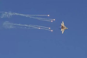 إعلام عبري: 19 يوما من الحرب كلفت إسرائيل 6.4 مليارات دولار إعلام عبري: 19 يوما من الحرب كلفت إسرائيل 6.4 مليارات دولار