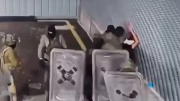 انتقادات لإسقاط تهم عن جنود احتلال اعتدوا على معتقل فلسطيني