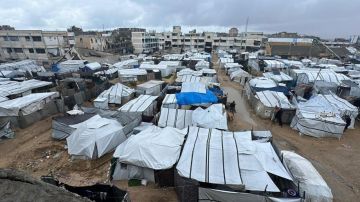 تقرير أمطار تغرق خيام النازحين في غزة