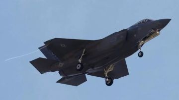 فيديو يفضح نفي واشنطن: إصابة مقاتلة إف 18 الأمريكية بصاروخ إيراني فيديو يفضح نفي واشنطن: إصابة مقاتلة إف 18 الأمريكية بصاروخ إيراني