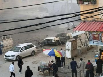 4 شهداء باستهداف مركبة شرطة وسط قطاع غزة 4 شهداء باستهداف مركبة شرطة وسط قطاع غزة