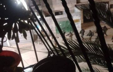 الضفة: الاحتلال يشدد إجراءاته العسكرية وميليشيات المستوطنين تقتحم وتحرق الضفة: الاحتلال يشدد إجراءاته العسكرية وميليشيات المستوطنين تقتحم وتحرق