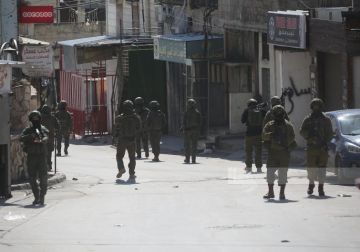 لليوم الثاني: الاحتلال يواصل عدوانه على مخيم عسكر شرق نابلس لليوم الثاني: الاحتلال يواصل عدوانه على مخيم عسكر شرق نابلس