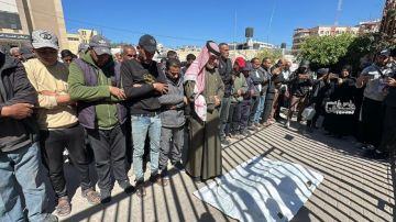 الصحة بغزة: 8 شهداء و 17 إصابة خلال الـ 24 ساعة الماضية الصحة بغزة: 8 شهداء و 17 إصابة خلال الـ 24 ساعة الماضية